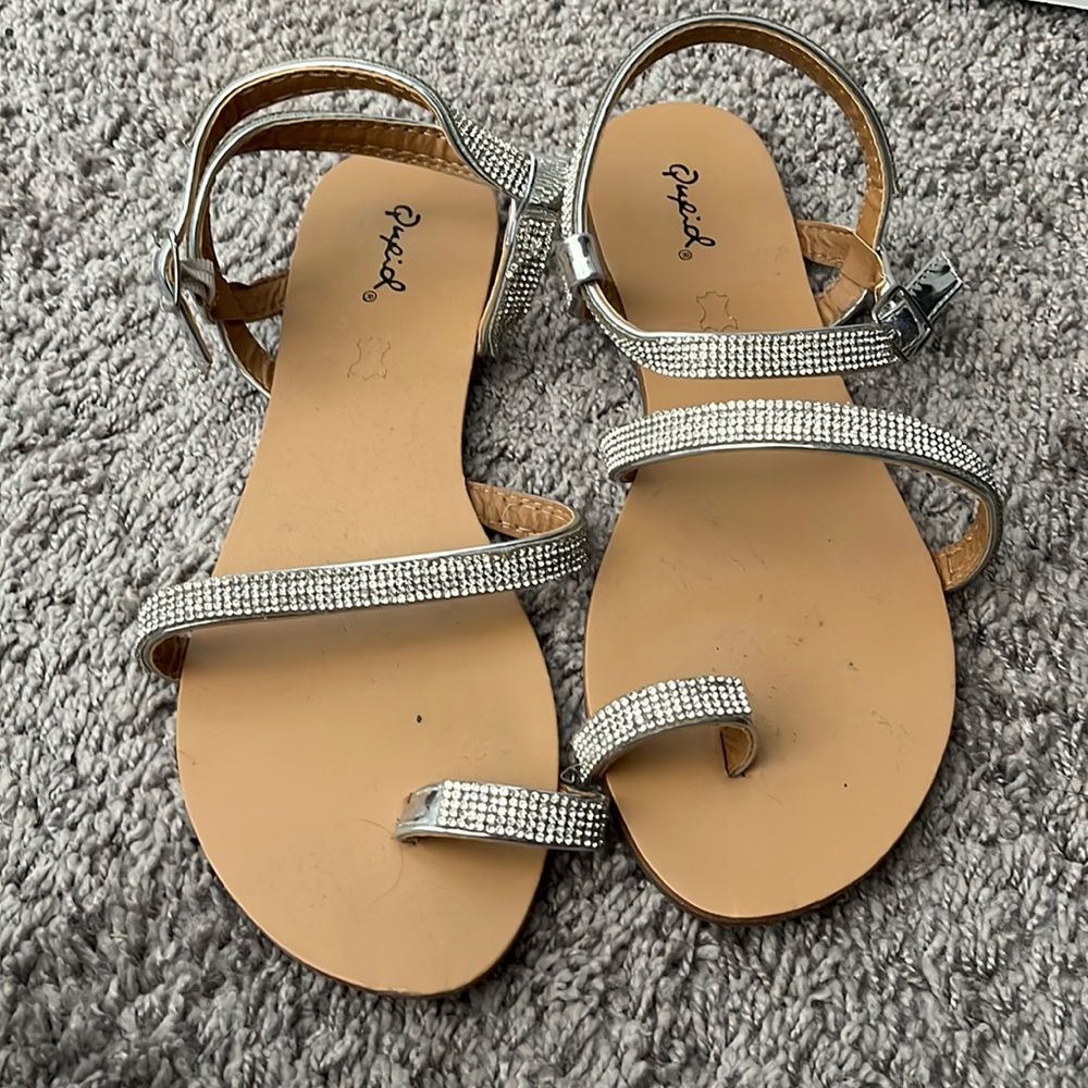 Only wore once to prom ,